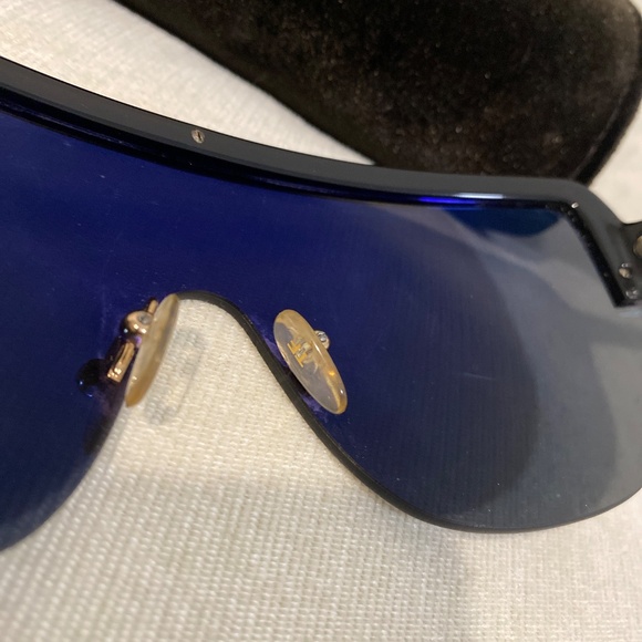 Tom Ford Shield Sunglasses black/gold TF560 w/ case main image 4